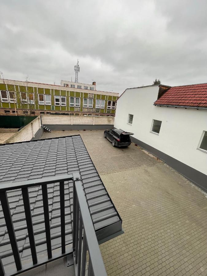 Ferienwohnung Rezidence Kbely - Free Parking Prag Exterior foto
